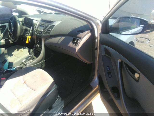 2016 HYUNDAI ELANTRA SE VIN: 5NPDH4AE0GH682712