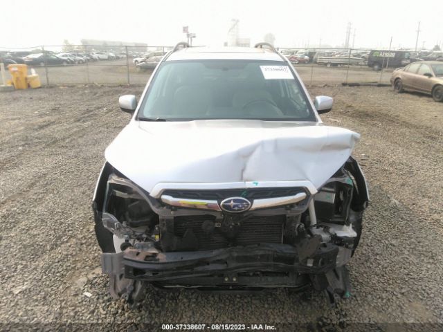 JF2SJAJC8JH520181 Subaru Forester Limited