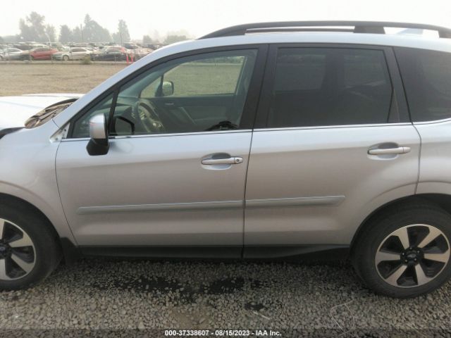JF2SJAJC8JH520181 Subaru Forester Limited