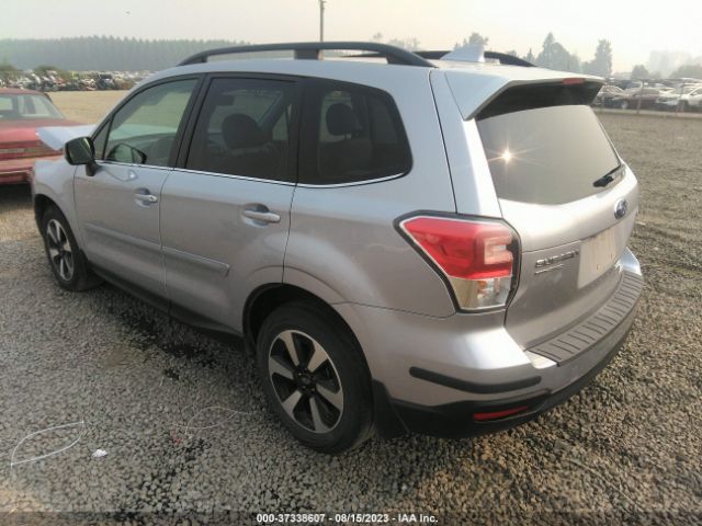 JF2SJAJC8JH520181 Subaru Forester Limited