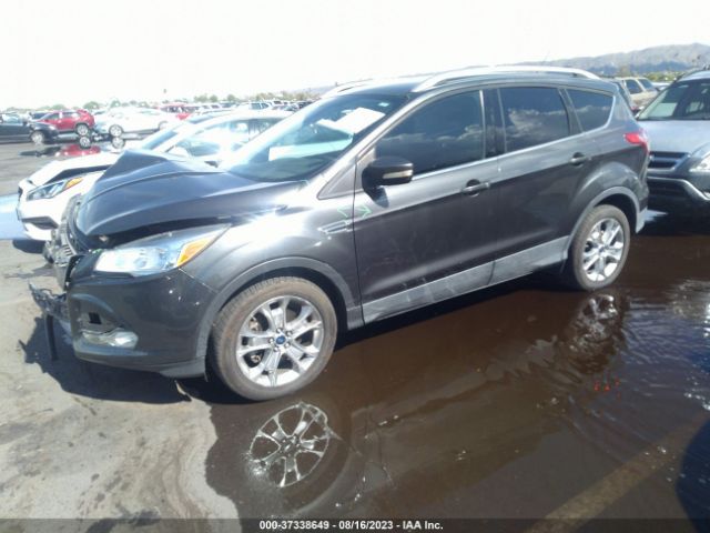 1FMCU9JX5FUA17956 Ford Escape Titanium