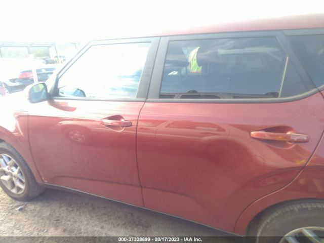 KNDJ23AU2N7816272 KIA SOUL LX