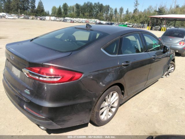 3FA6P0HD1LR149895 Ford FUSION SE