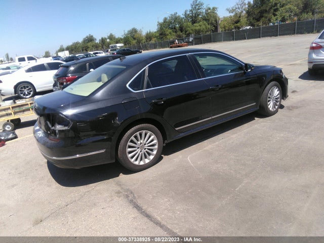 1VWBT7A32HC011008 Volkswagen Passat 1.8t Se