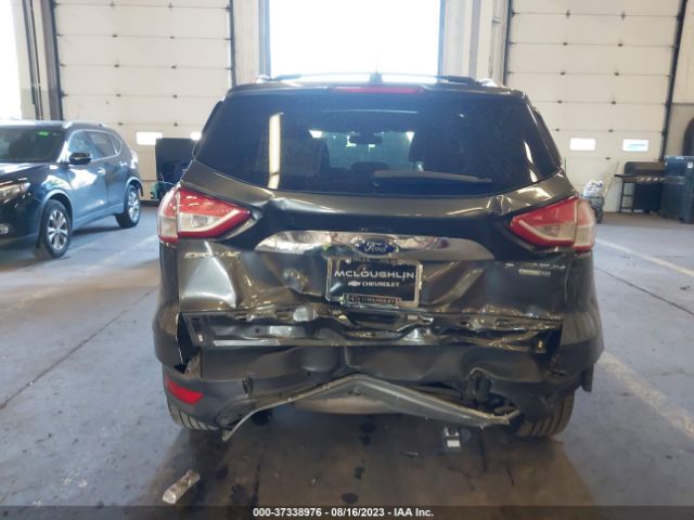 1FMCU9J93FUB08161 Ford Escape Titanium