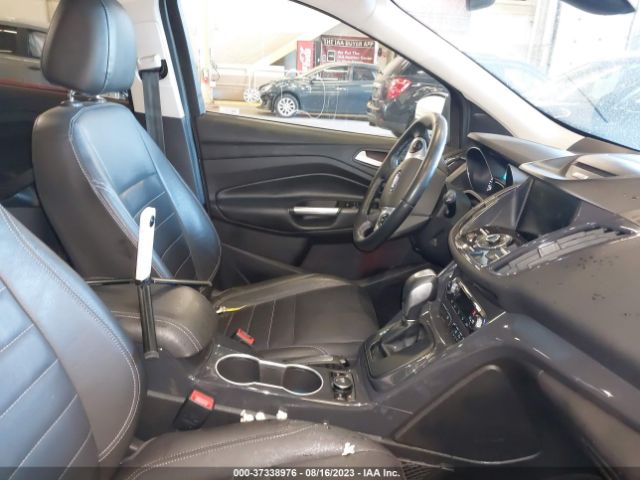 1FMCU9J93FUB08161 Ford Escape Titanium