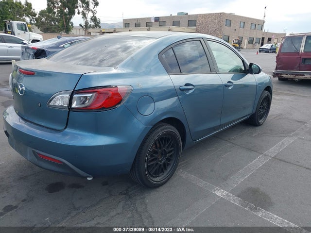 2011 MAZDA MAZDA3 I SPORT VIN: JM1BL1UF0B1367255