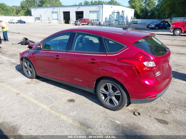 2014 FORD FOCUS SE VIN: 1FADP3K2XEL398262