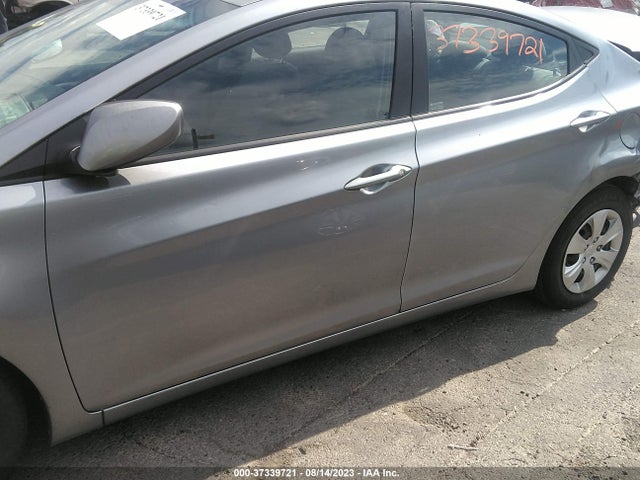 2016 HYUNDAI ELANTRA SE VIN: 5NPDH4AE3GH692022