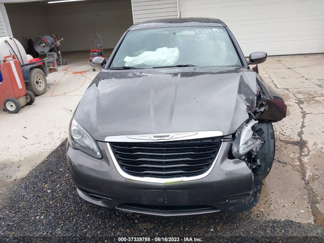 Chrysler 200 Limited 2014 1C3CCBCG2EN192951 Image 13