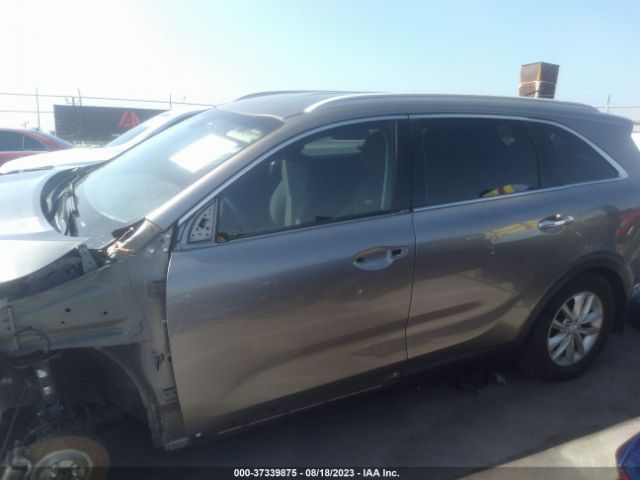 5XYPG4A50HG290631 KIA Sorento Lx V6