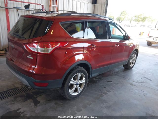 1FMCU0GX9EUB98450 Ford ESCAPE SE