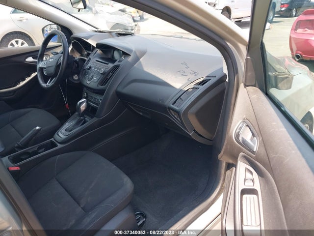 Ford FOCUS SE 2016 1FADP3K22GL221594 Image 12