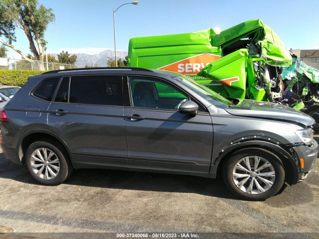 3VV1B7AX6JM074431 Volkswagen TIGUAN S