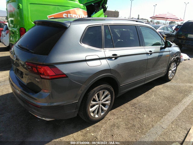 3VV1B7AX6JM074431 Volkswagen TIGUAN S