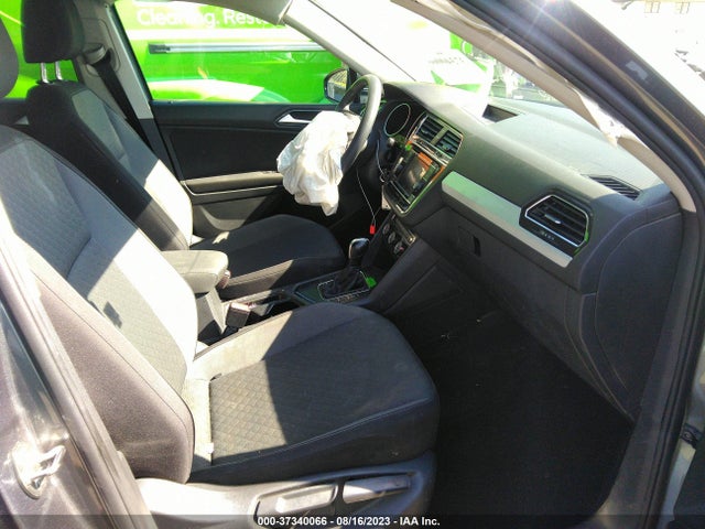 3VV1B7AX6JM074431 Volkswagen TIGUAN S