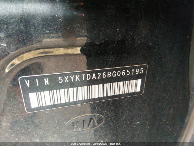 2011 KIA SORENTO LX VIN: 5XYKTDA26BG065195