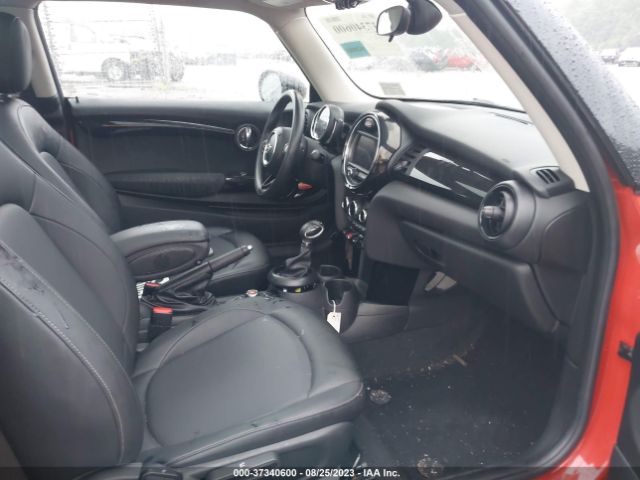 WMWXP5C56K2H95755 Mini Hardtop 2 Door Cooper