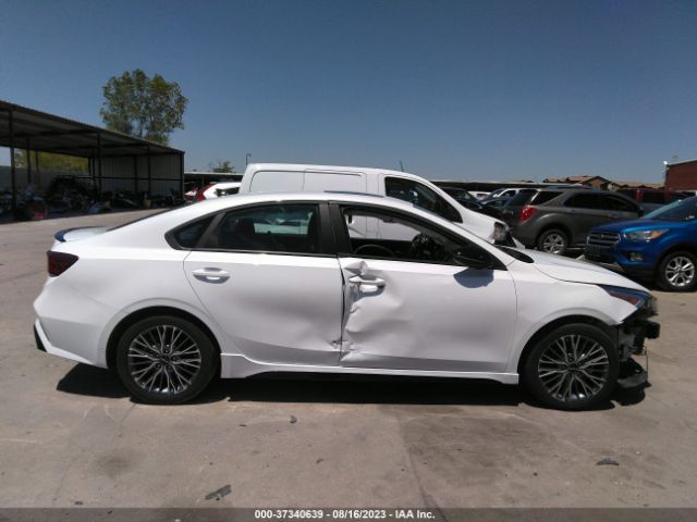 3KPF54AD5NE472147 KIA Forte Gt-line