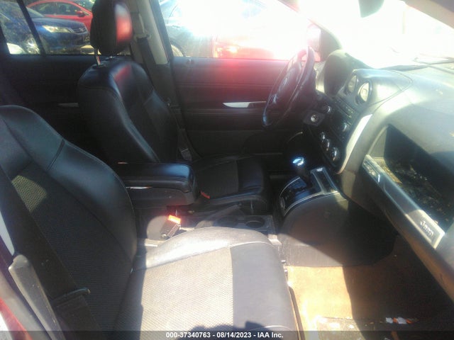 1C4NJCEBXGD651458 Jeep Compass Latitude