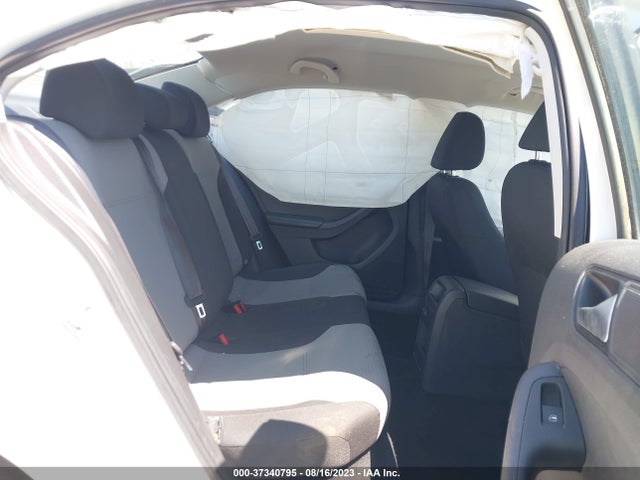 3VW2B7AJ3HM281977 Volkswagen Jetta 1.4t S