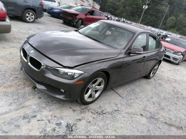 WBA3B1G58ENN90437 BMW 3 Series 320i