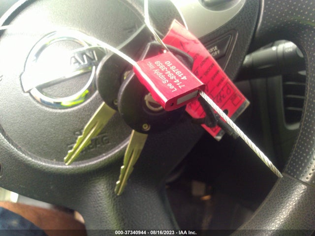 2011 NISSAN JUKE S VIN: JN8AF5MR3BT020032