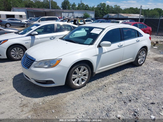 2011 CHRYSLER 200 TOURING VIN: 1C3BC1FB3BN612282