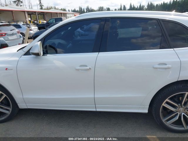 WA1CGAFP3EA129526 Audi Sq5 Premium Plus