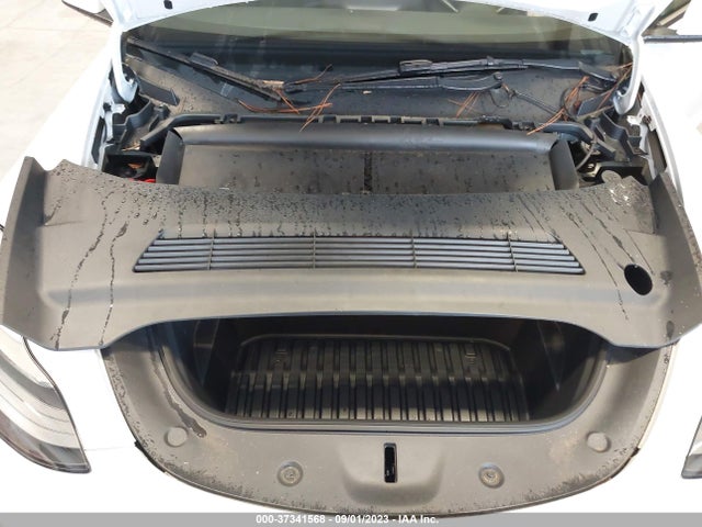 Tesla Model Y Long Range 2023 7SAYGAEE2PF598163 Image 16