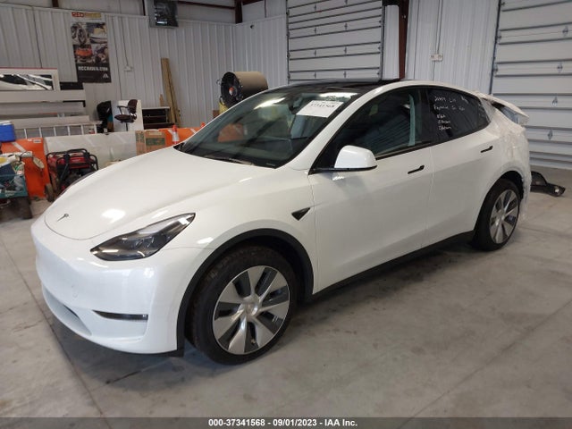 Tesla Model Y Long Range 2023 7SAYGAEE2PF598163 Image 2