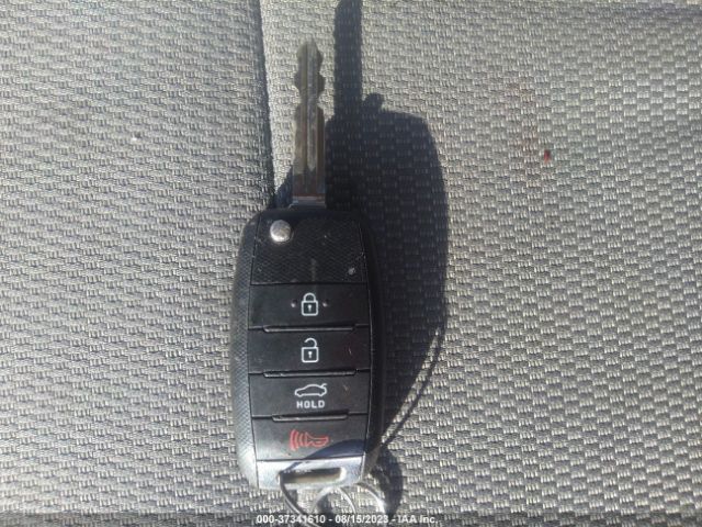 3KPFK4A71HE107634 KIA FORTE LX