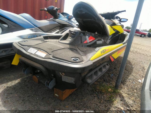 2015 SEADOO SEADOO YDV78424C515      Photo 3