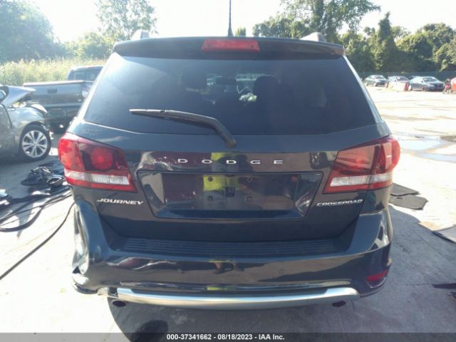 3C4PDCGG1JT275677 Dodge Journey Crossroad