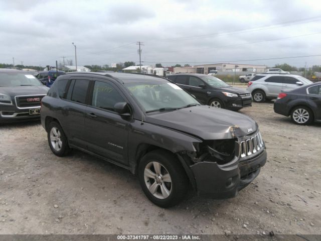 1C4NJDBBXGD500825 auction archive image