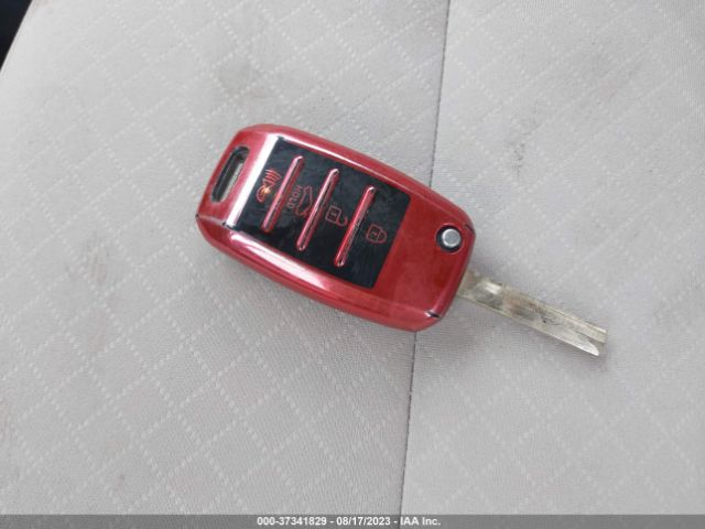5XYPGDA35GG176699 KIA SORENTO LX