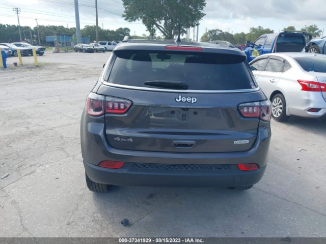 3C4NJDBB3NT105313 Jeep Compass Latitude
