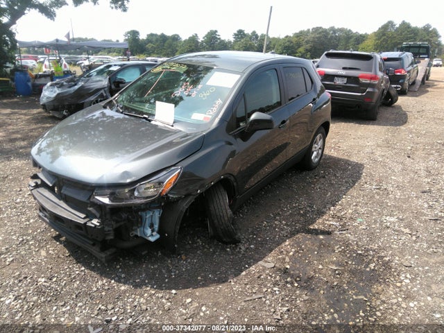 Chevrolet TRAX LS 2020 3GNCJNSB8LL229269 Image 2