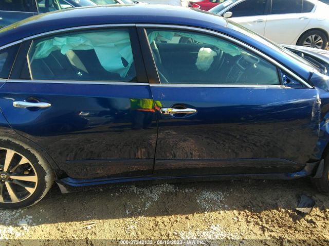 1N4AL3AP2HN310891 Nissan Altima 2.5 Sr