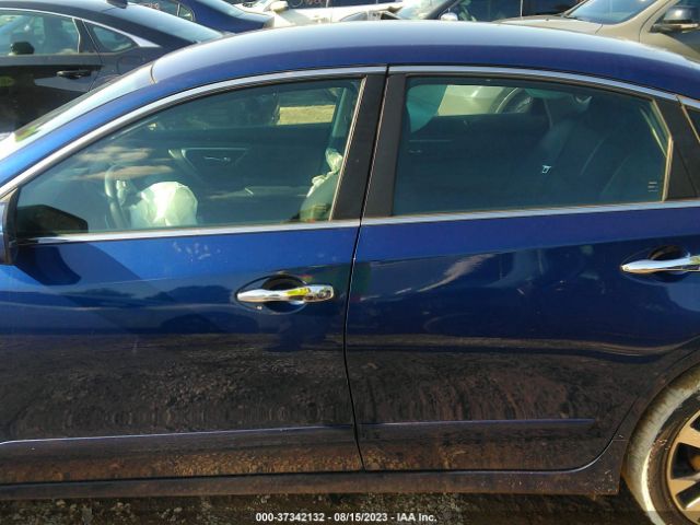 1N4AL3AP2HN310891 Nissan Altima 2.5 Sr