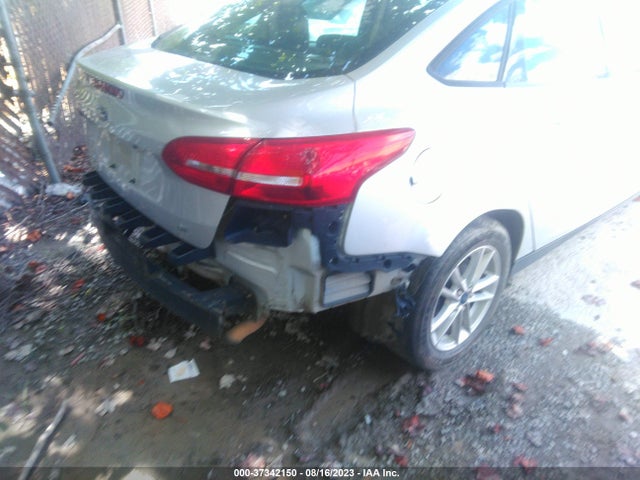 2015 FORD FOCUS SE VIN: 1FADP3F2XFL354838