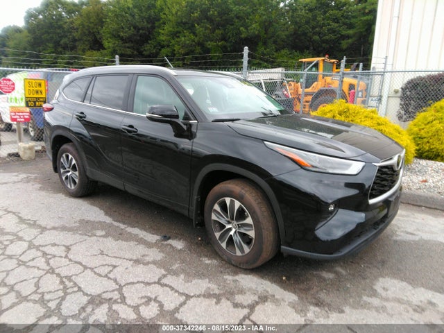 Toyota Highlander Xle 2023 5TDKDRBH3PS038270 Image 1
