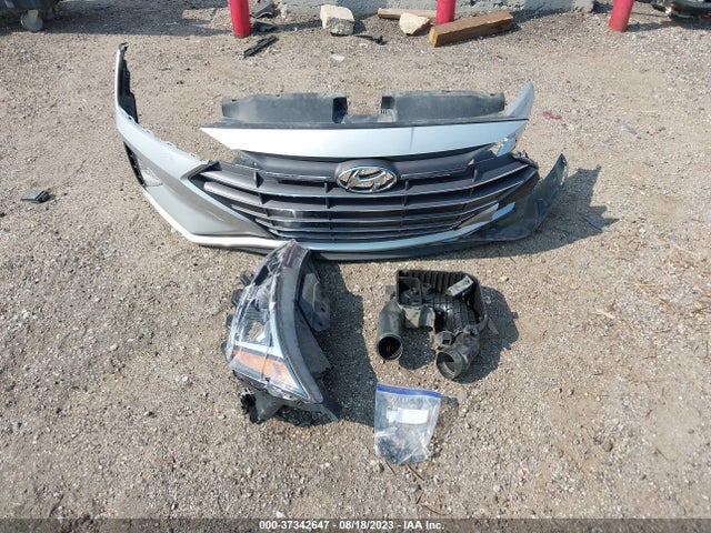 Hyundai ELANTRA SEL 2019 5NPD84LF2KH438140 Image 12
