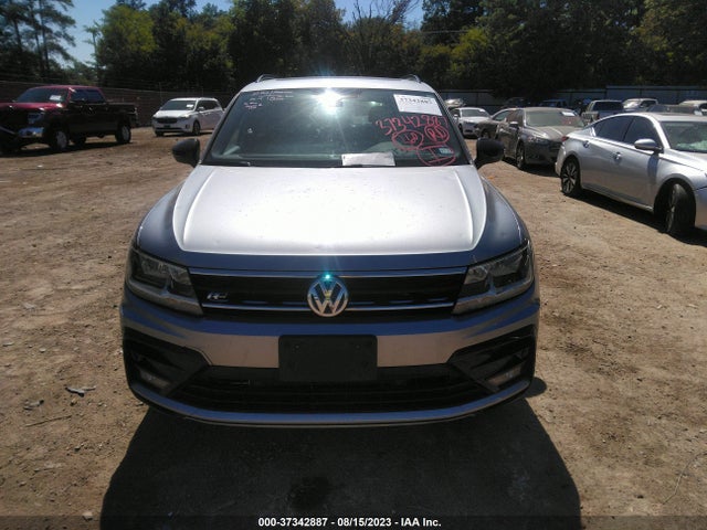 3VV2B7AX8LM120395 Volkswagen Tiguan Se/sel/se R-line Black