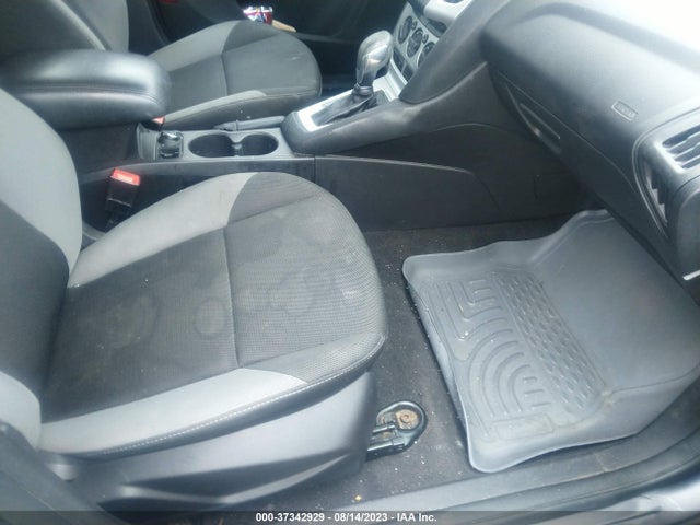 Ford FOCUS SE 2014 1FADP3K29EL389746 Image 6