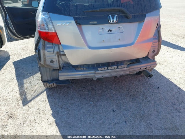 2010 HONDA FIT SPORT VIN: JHMGE8H49AC002236