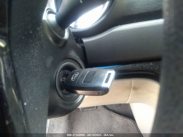 KNDMB5C10G6192282 KIA SEDONA LX