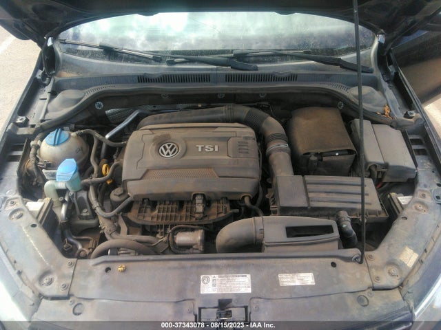 3VWD17AJ9GM273523 Volkswagen Jetta Sedan 1.8t Sport