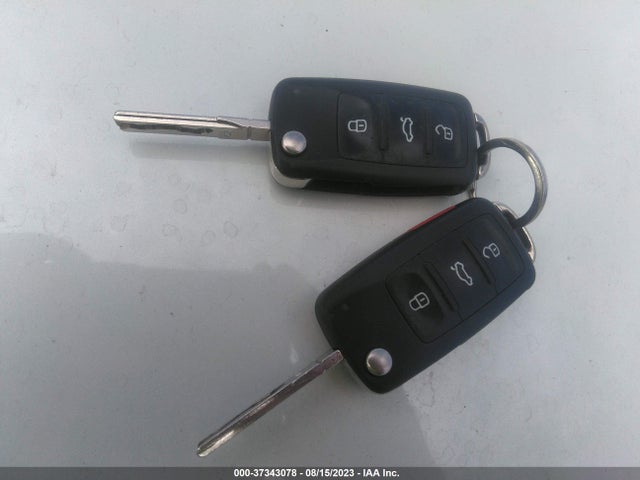3VWD17AJ9GM273523 Volkswagen Jetta Sedan 1.8t Sport