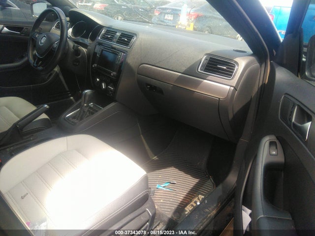 3VWD17AJ9GM273523 Volkswagen Jetta Sedan 1.8t Sport